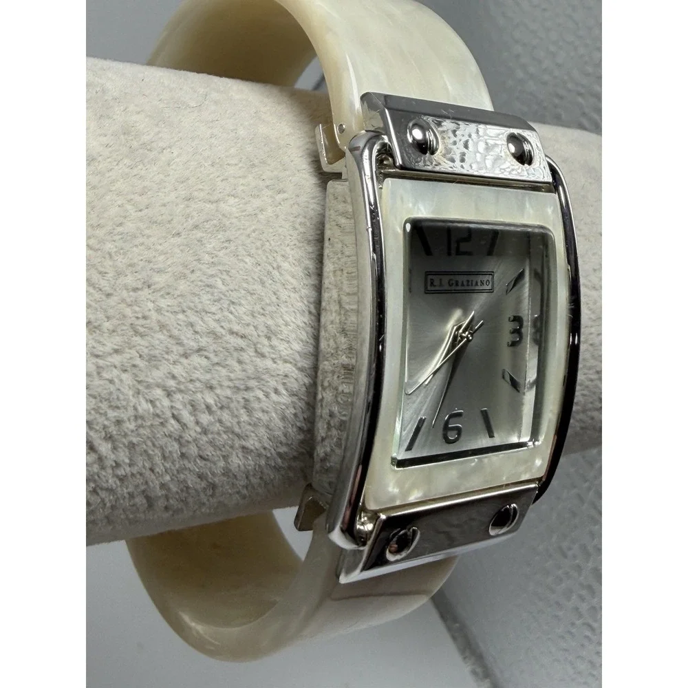 R.J. Graziano RJG134L Ladies Cuff Bangle Watch New Battery 31MM 6